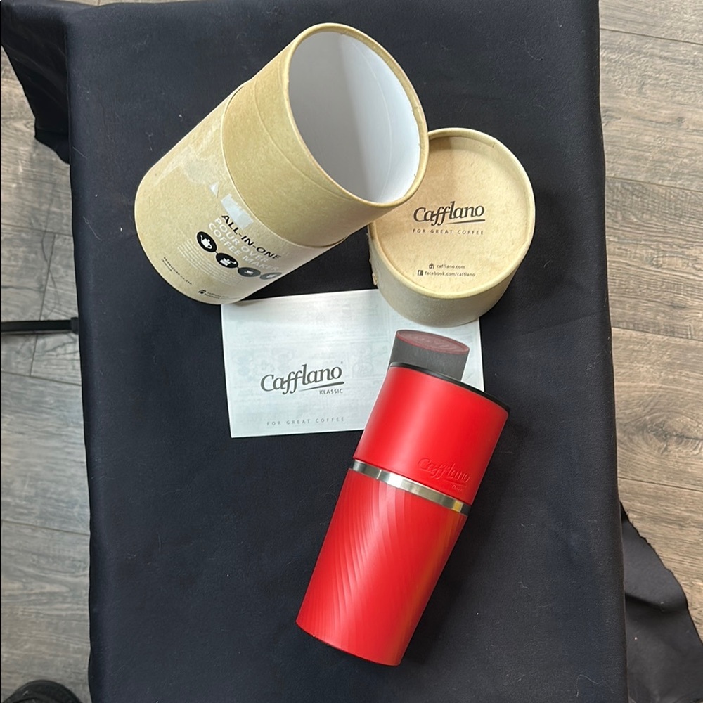 Caffalono pour over coffee on the go